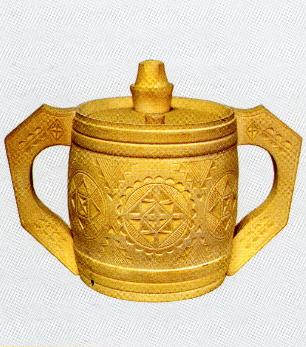 Баклага з двома ручками. Дерево, токарство, різьблення